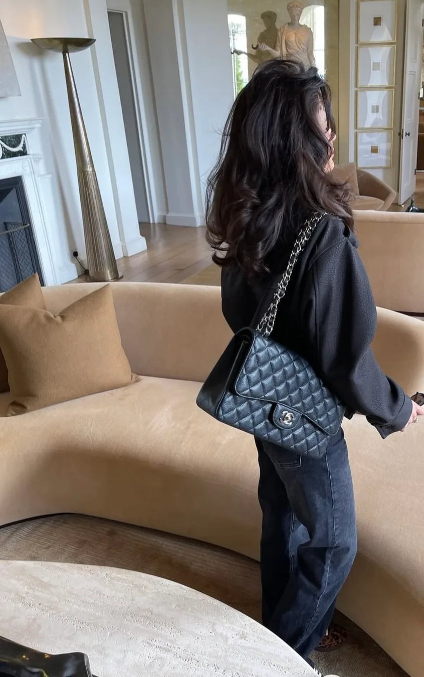 Classic 11.12 Handbag styling reference photo