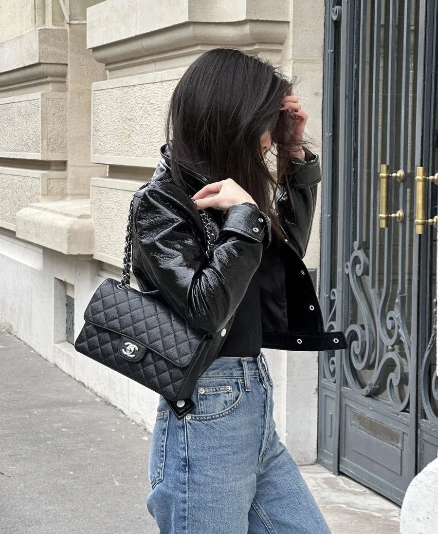 Classic 11.12 Handbag styling reference photo