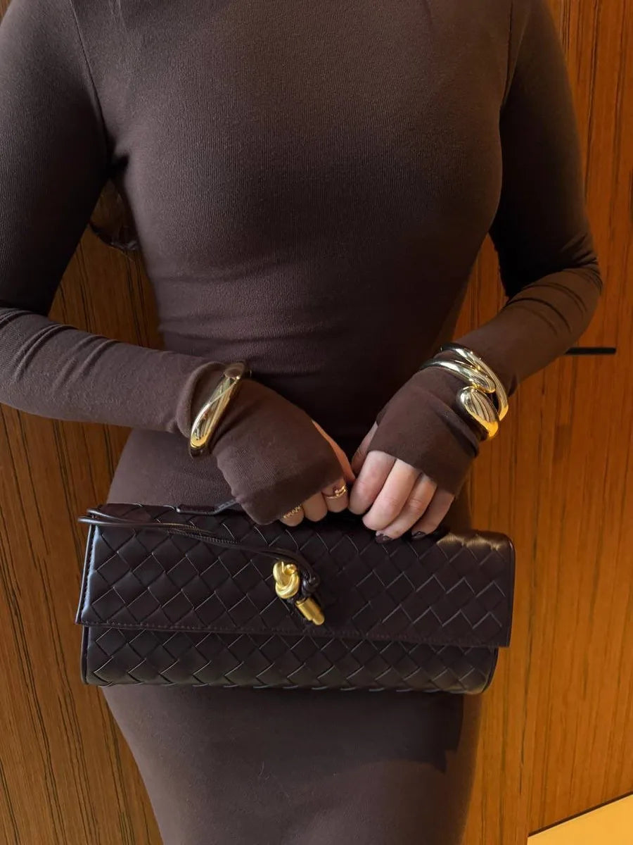 Andiamo Clutch styling reference photo