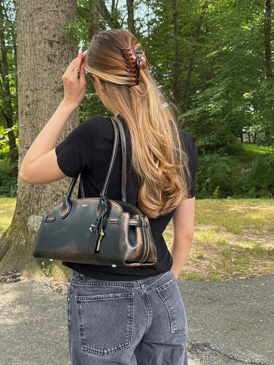 Empire 34 Bag styling reference photo