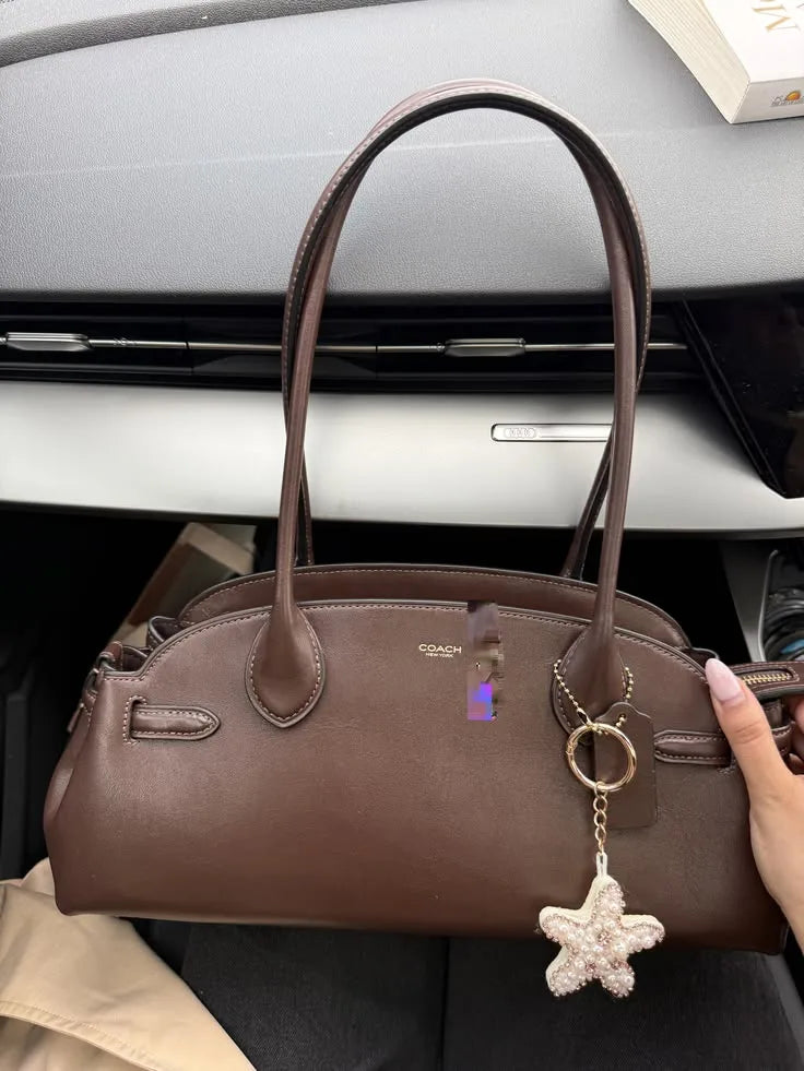 Empire 34 Bag styling reference photo