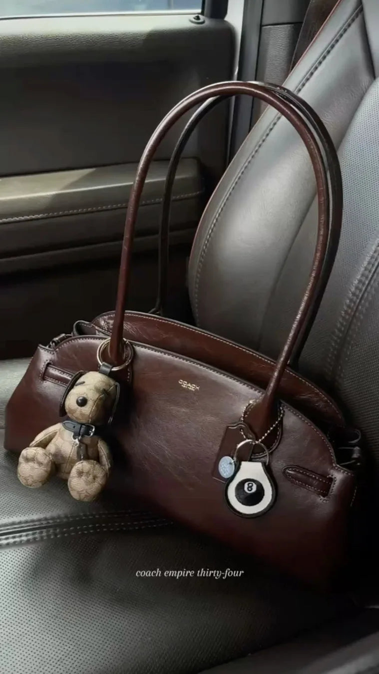 Empire 34 Bag styling reference photo