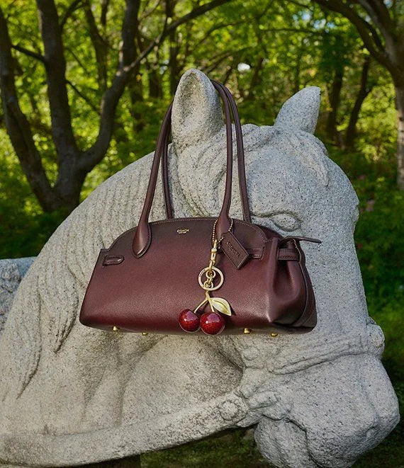 Empire 34 Bag styling reference photo