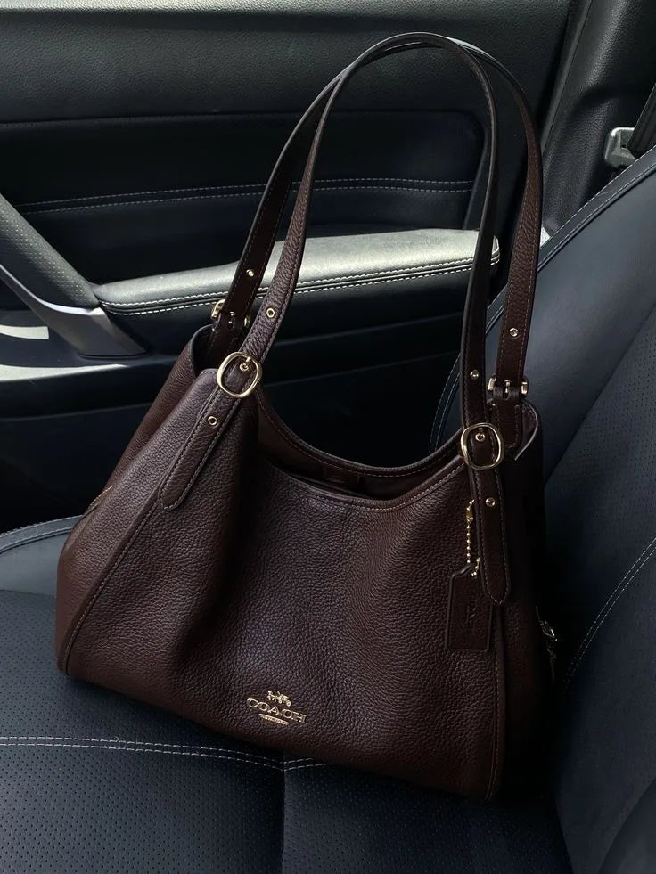 Erin Bag styling reference photo