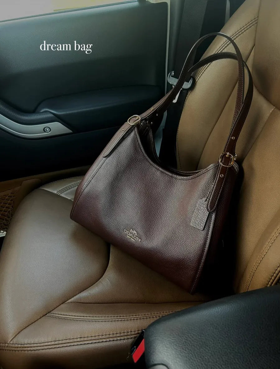 Erin Bag styling reference photo