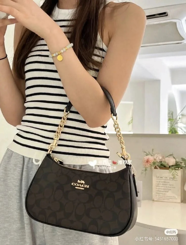 Teri Shoulder Bag styling reference photo